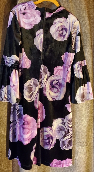 Dress - Picture 4 of 4